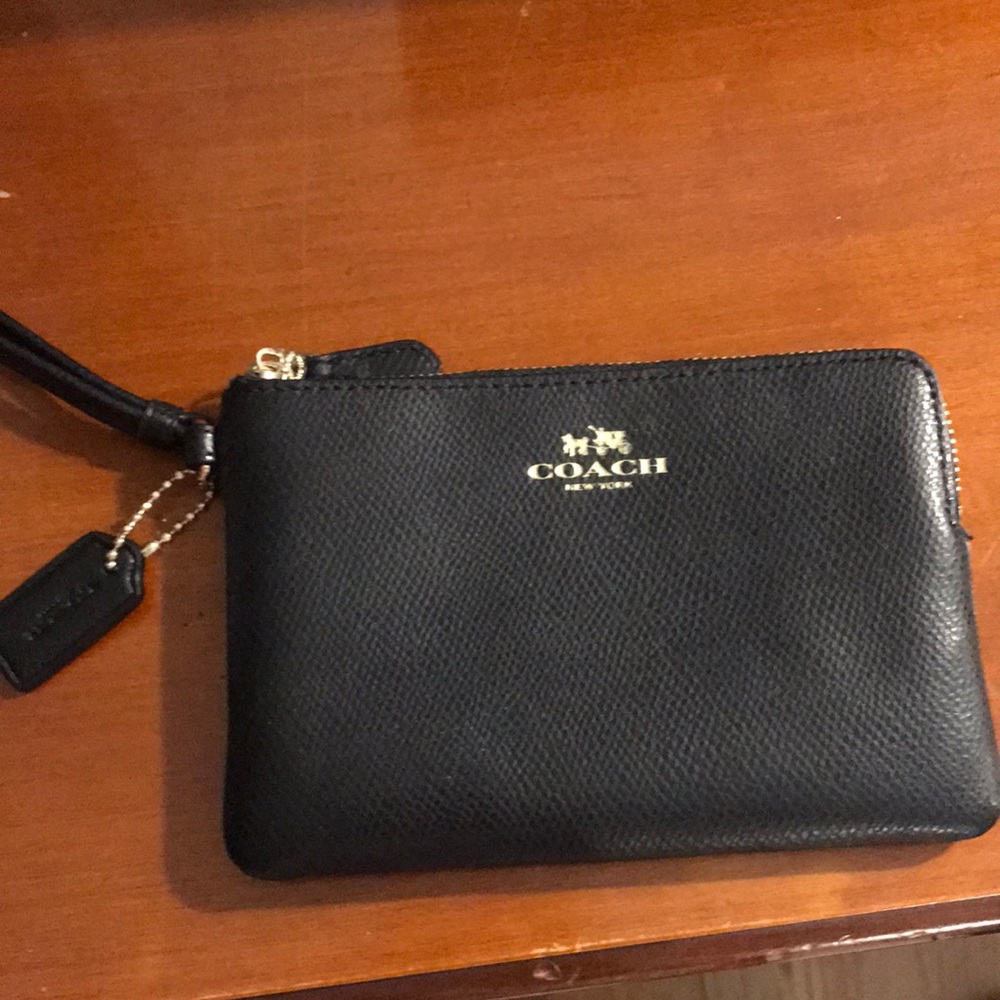 Coach wristlet - Picture 2 of 3